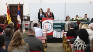 Iz amfiteatra na posao